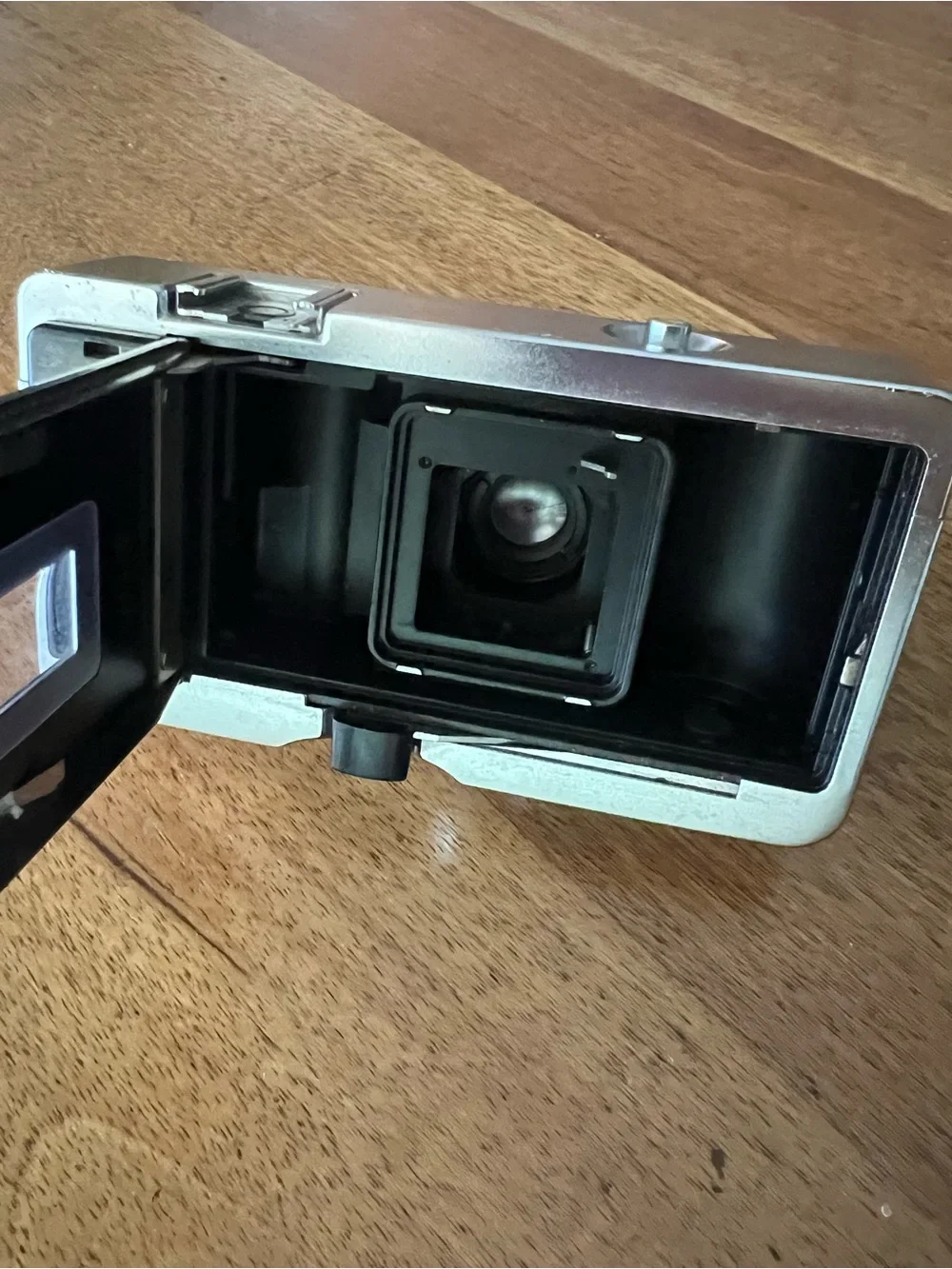 Vintage 60s Kodak Instamatic 500 Camera in Black and Silver